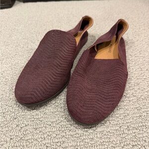 Lucky Brand Plum Textured Loafers